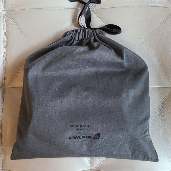 BRAND NEW Eva x Georg Jensen toiletries kit - Picture 8 of 8